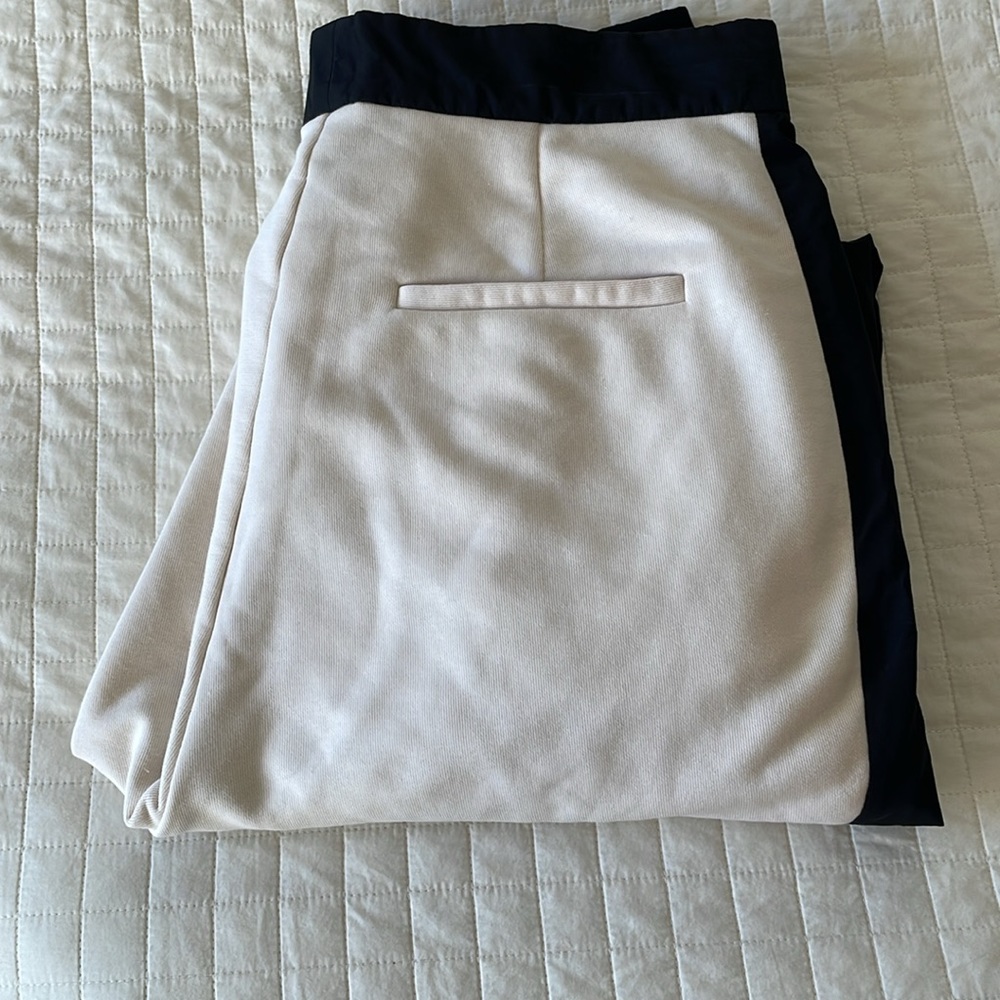 Sweaty Betty Riley M Cuffed lined worn once casual dressy pant. Side pockets - Picture 6 of 9